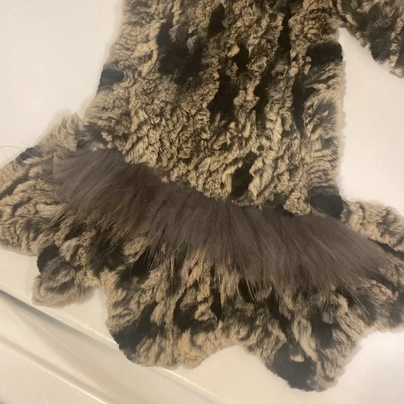 NWOT BELLE FARE pull-through fur scarf - Picture 6 of 6